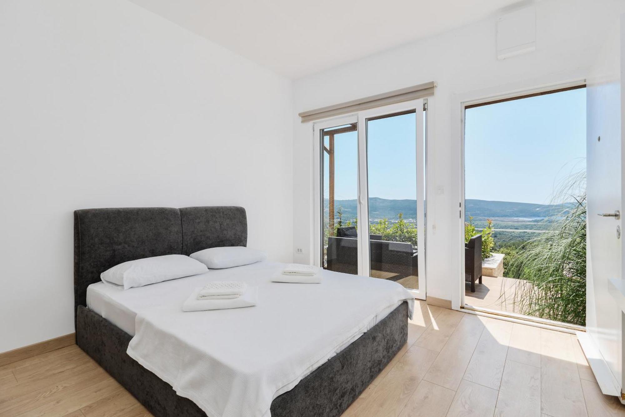 Adriatic Heights Aparthotel Kavač Eksteriør bilde
