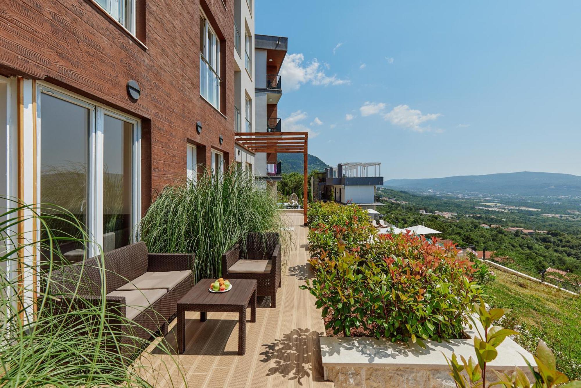 Adriatic Heights Aparthotel Kavač Eksteriør bilde