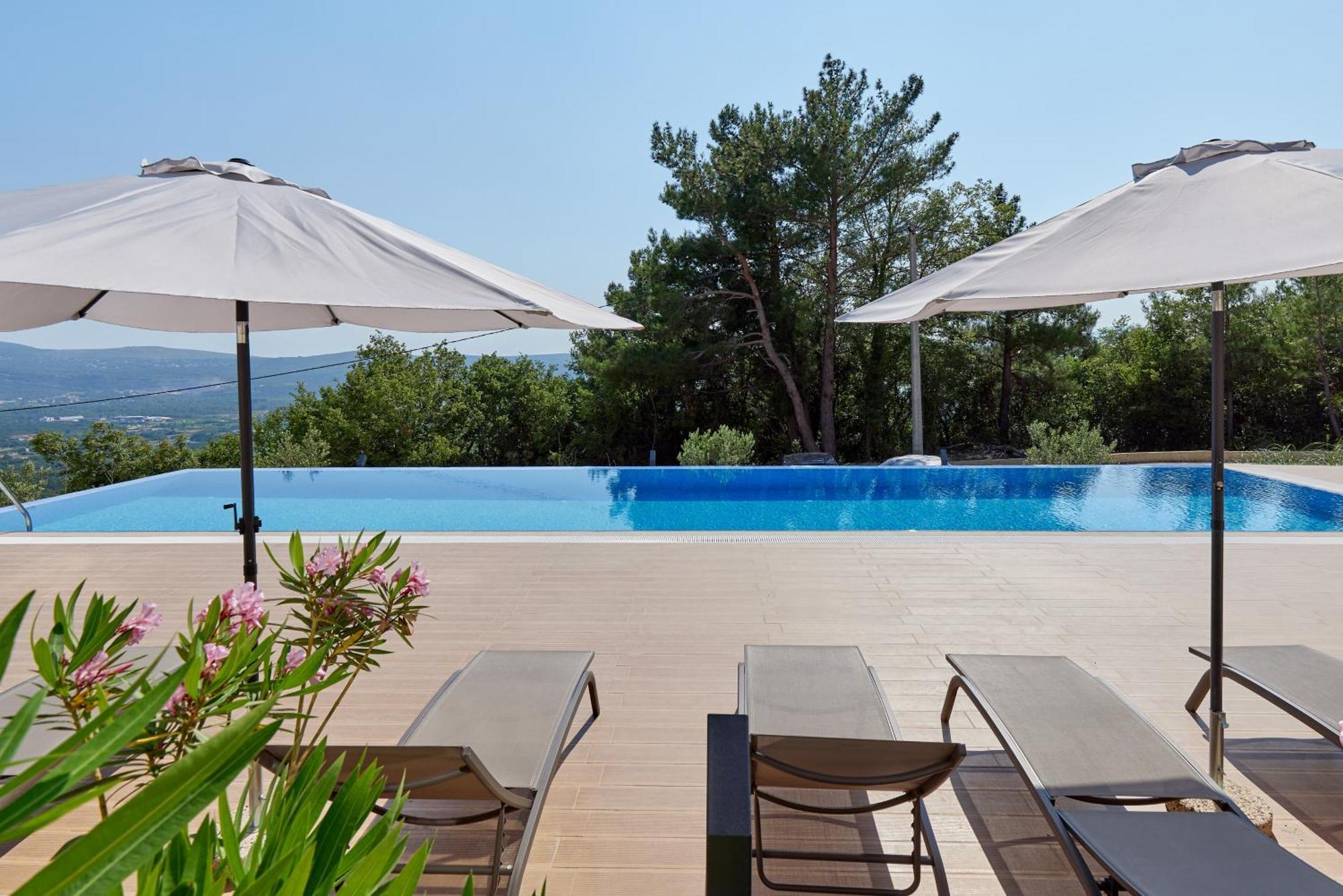 Adriatic Heights Aparthotel Kavač Eksteriør bilde